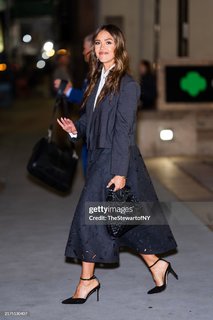 Jessica Alba feet photo thumbnail