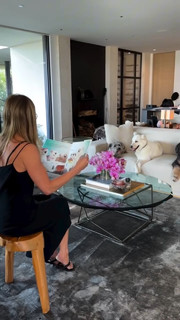 Jennifer Aniston feet photo thumbnail
