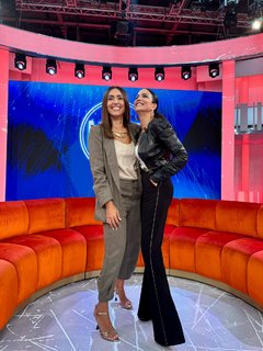 Caterina Balivo feet photo thumbnail