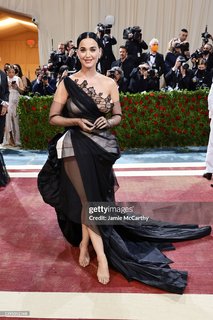 Katy Perry feet photo thumbnail
