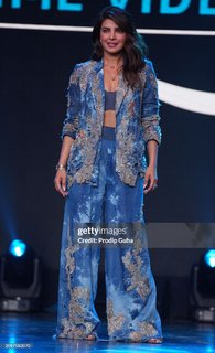 Priyanka Chopra Jonas feet photo thumbnail