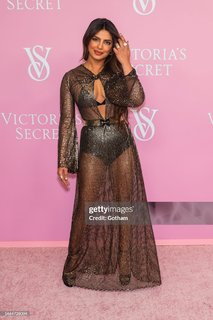 Priyanka Chopra Jonas feet photo thumbnail