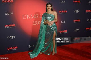 Priyanka Chopra Jonas feet photo thumbnail