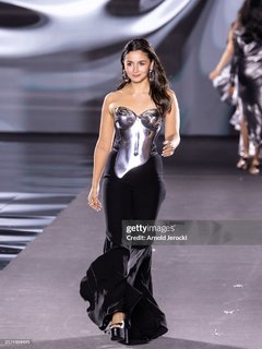 Alia Bhatt feet photo thumbnail