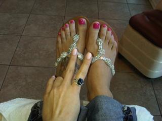 Arianny Celeste feet photo thumbnail