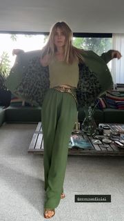Carolina Dieckmann feet photo thumbnail
