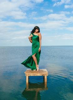 Jameela Jamil feet photo 2