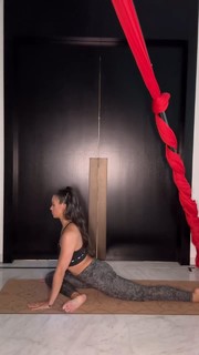 Cristina Pedroche feet photo thumbnail