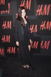 Lana Del Rey feet photo thumbnail
