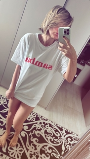 Flávia Alessandra feet photo thumbnail
