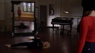 Kate Hudson feet photo thumbnail