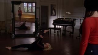 Kate Hudson feet photo thumbnail