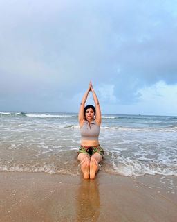 Poonam Yadav feet photo thumbnail
