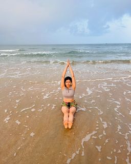 Poonam Yadav feet photo thumbnail