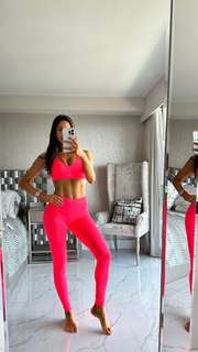 Jen Selter feet photo thumbnail
