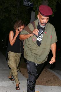 Halle Berry feet photo thumbnail