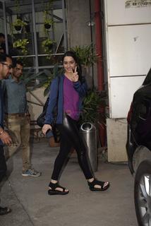 Shraddha Kapoor feet photo thumbnail