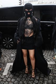 Camila Cabello feet photo thumbnail