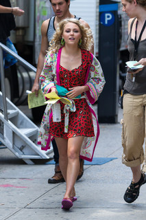 AnnaSophia Robb feet photo thumbnail