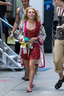 AnnaSophia Robb feet photo thumbnail