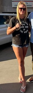 Holly Holm feet photo thumbnail