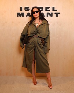 Ashley Graham feet photo thumbnail