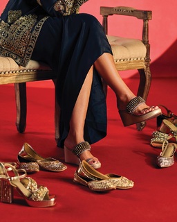 Kareena Kapoor feet photo thumbnail