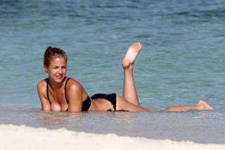Gemma Atkinson feet photo thumbnail