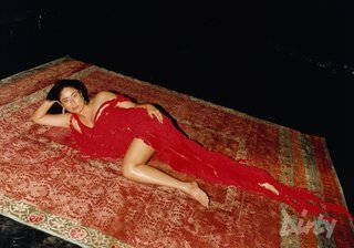 Kareena Kapoor feet photo thumbnail