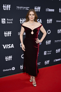 Amy Adams feet photo thumbnail