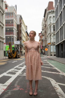 Sydney Sweeney feet photo thumbnail