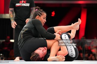 Miesha Tate feet photo thumbnail