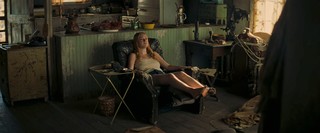 Dakota Fanning feet photo thumbnail
