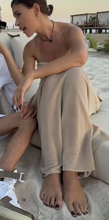 Klaudia Halejcio feet photo thumbnail