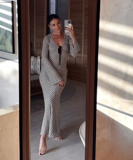 Klaudia Halejcio feet photo thumbnail