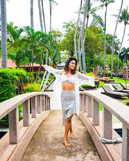 Shriya Saran feet photo thumbnail