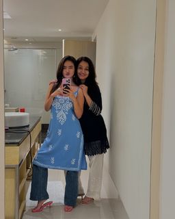 Anushka Sen feet photo thumbnail
