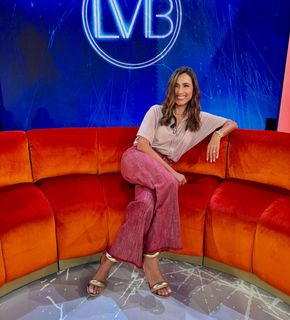 Caterina Balivo feet photo thumbnail