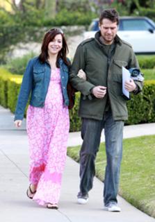 Alyson Hannigan feet photo thumbnail
