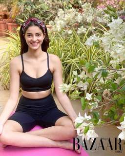 Ananya Pandey feet photo thumbnail