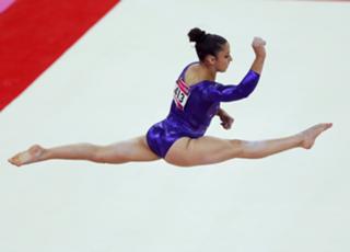 Aly Raisman feet photo thumbnail