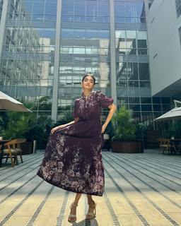 Anushka Sen feet photo thumbnail