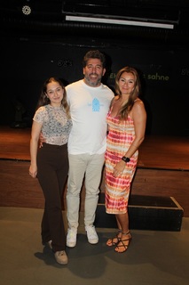 Pinar Altug feet photo thumbnail