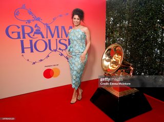 Jordin Sparks feet photo thumbnail