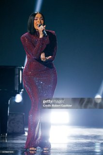 Jordin Sparks feet photo thumbnail