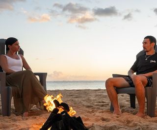 Megan Olivi feet photo thumbnail