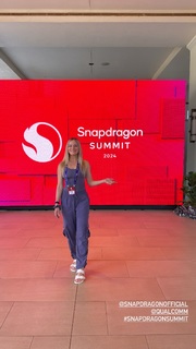 Justine Ezarik feet photo thumbnail