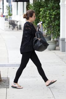 Lea Michele feet photo thumbnail