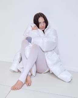 Maddie Ziegler feet photo 1