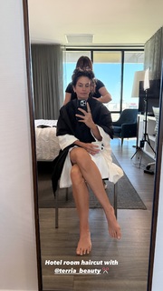 Cindy Crawford feet photo thumbnail